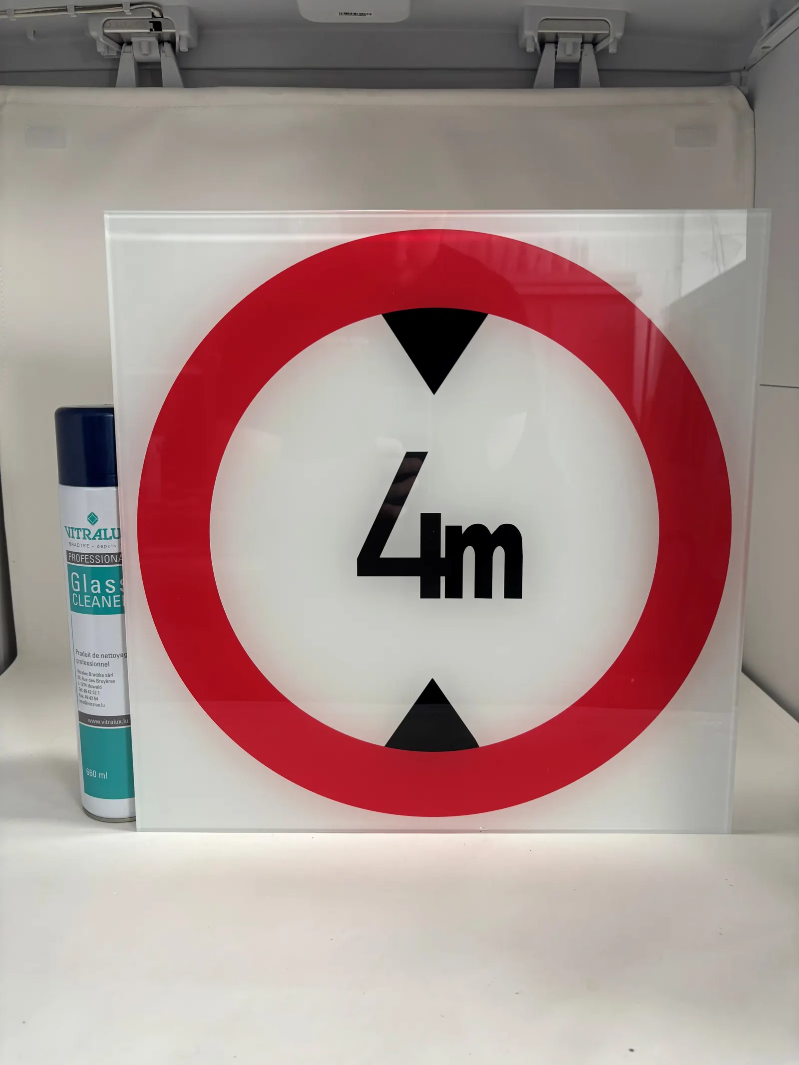 Réalisation de signalétique en verre Vitralétique — signalétique verre Luxembourg — Vitralux Bradtke (photo 17)
