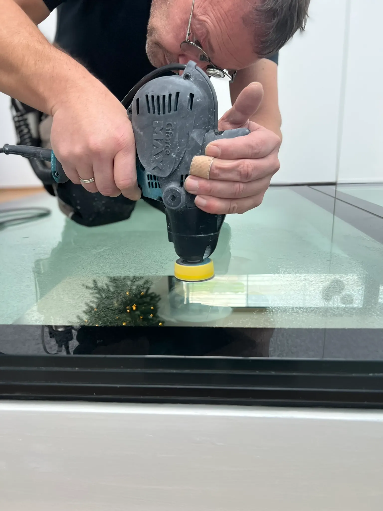Polissage de vitrage rayé Vitrapolish — effacement rayures verre Luxembourg — Vitralux Bradtke (photo 9)