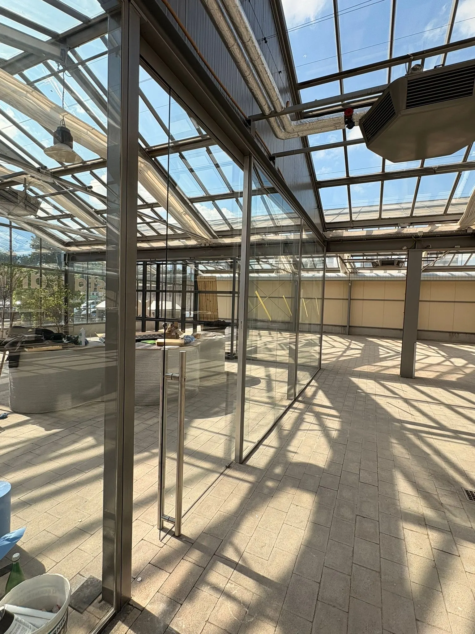 Séparation vitrée sur mesure posée par Vitralux — cloison verre habitat Luxembourg — Vitralux Bradtke