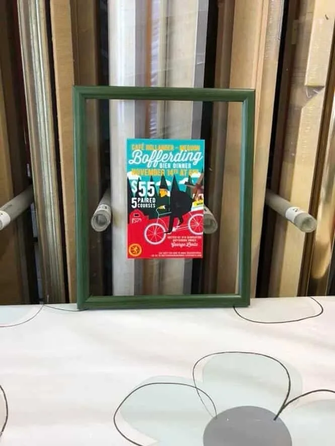 Affiche encadrée sur mesure — encadrement sur mesure au Luxembourg — Encadrement Bradtke Vitralux
