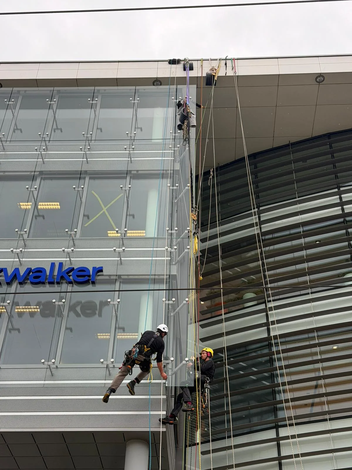 Façade en verre d'immeuble au Luxembourg — Vitralux Bradtke