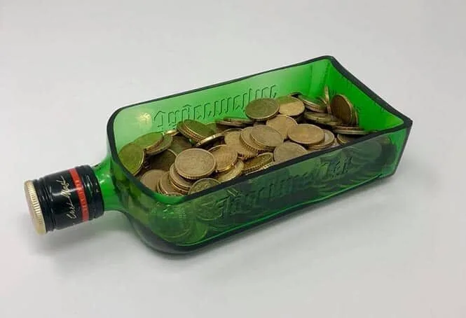 Bouteille verte découpée en vide-poche — découpe de bouteille en verre Luxembourg — Vitralux Bradtke