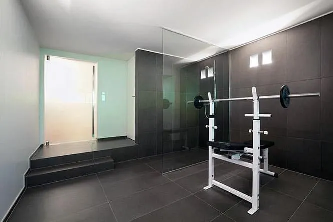 Paroi italienne grand format — paroi de douche sur mesure au Luxembourg — Vitralux Bradtke