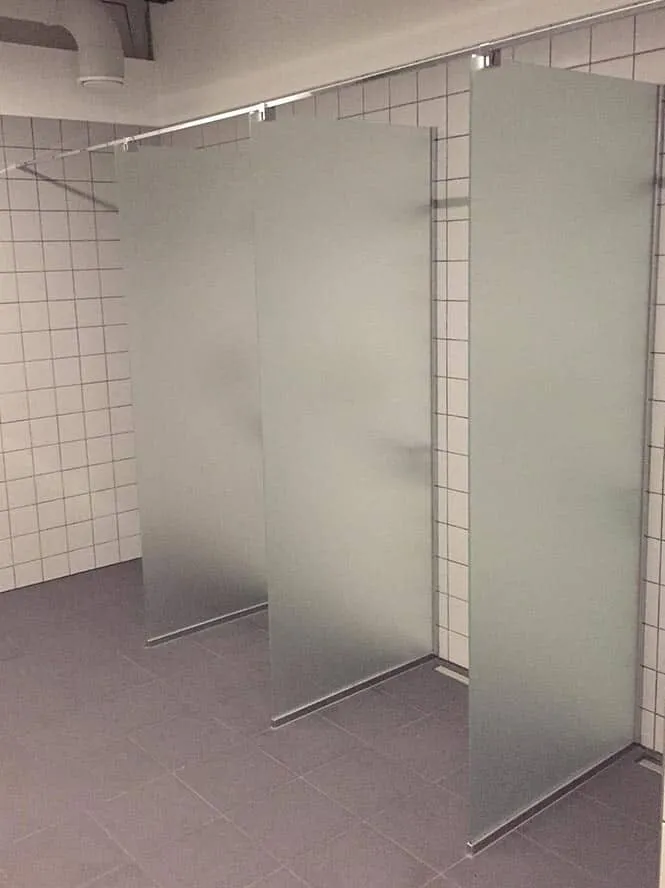 Paroi fixe en verre dépoli — paroi de douche sur mesure au Luxembourg — Vitralux Bradtke