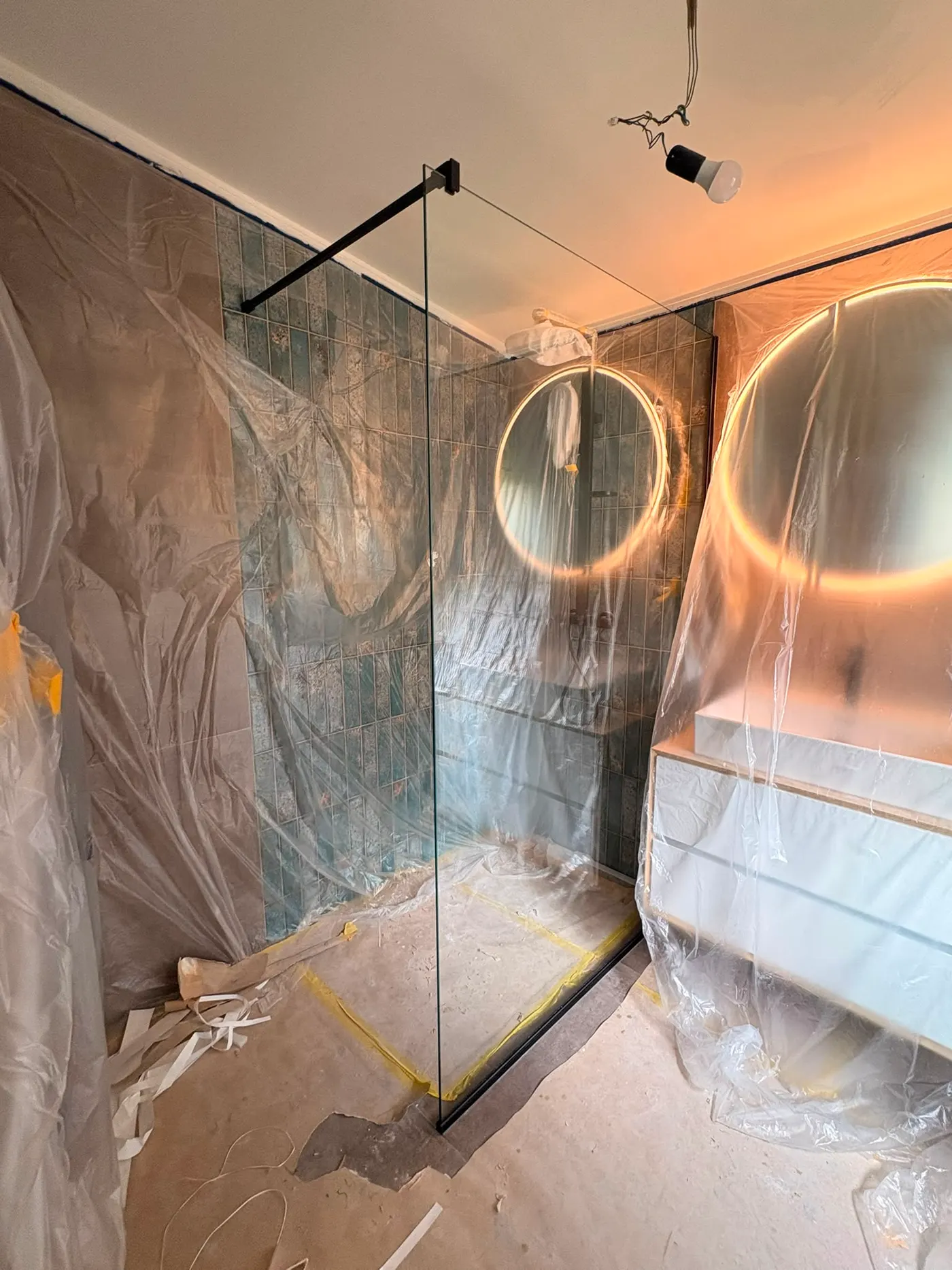Paroi de douche en verre sur mesure — paroi de douche sur mesure au Luxembourg — Vitralux Bradtke
