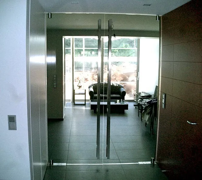 Portes battantes en verre clair — porte en verre sur mesure au Luxembourg — Vitralux Bradtke