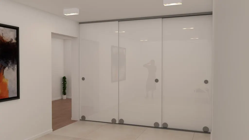 Porte coulissante en verre sur mesure avec rail apparent — Vitralux Bradtke Luxembourg
