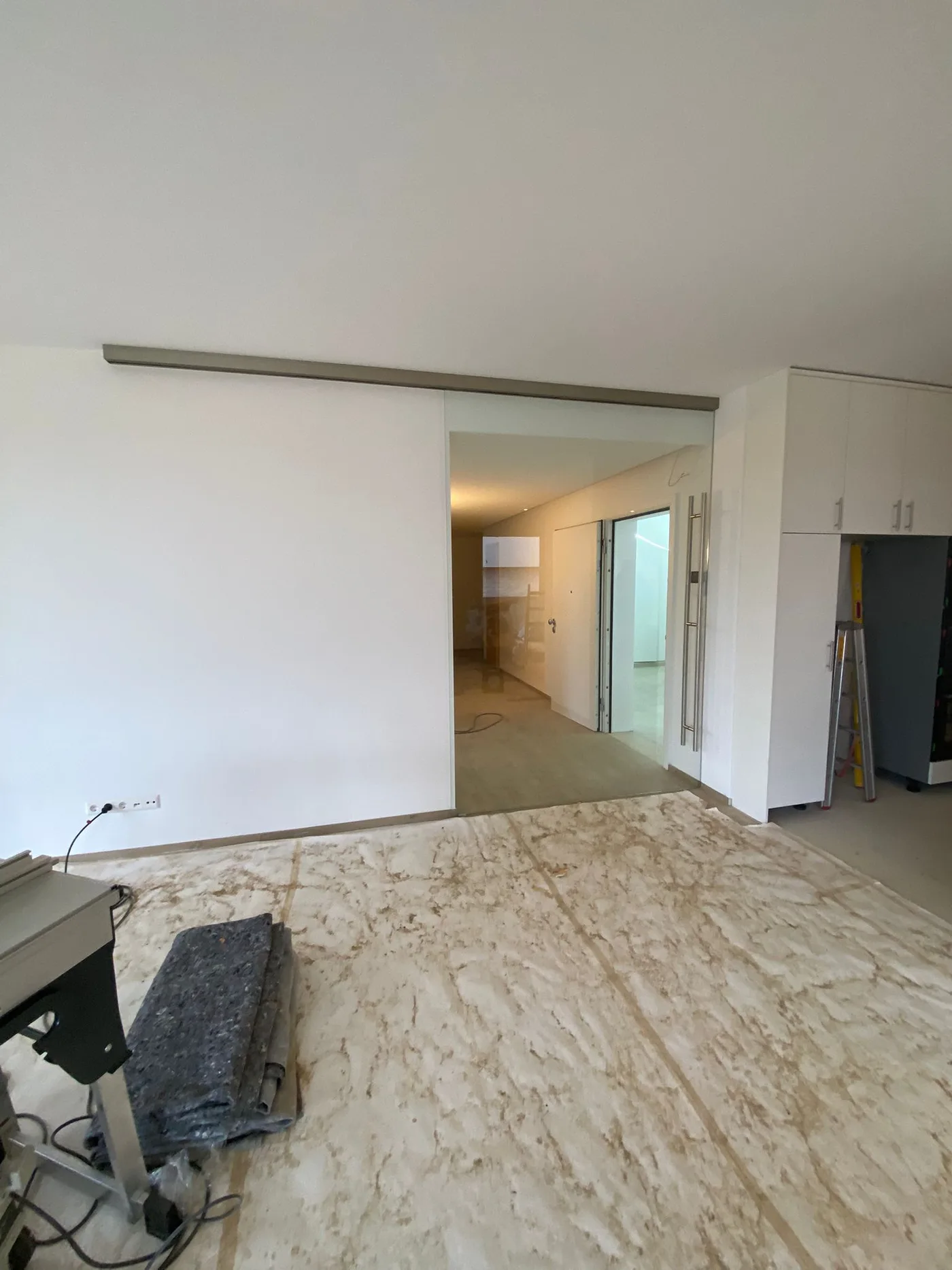 Porte coulissante en verre sur mesure — porte coulissante verre Luxembourg — Vitralux Bradtke