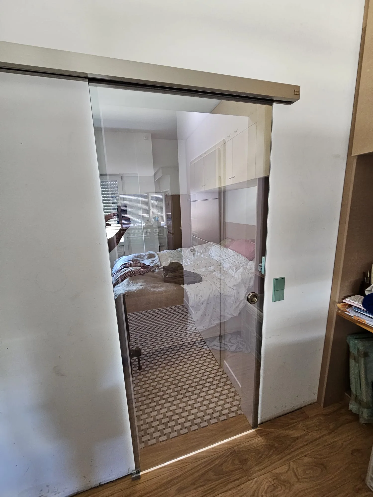Porte coulissante en verre sur mesure — porte coulissante verre Luxembourg — Vitralux Bradtke