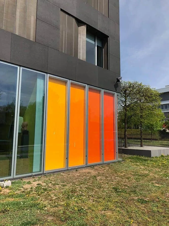 Remplacement de vitrages de façade de bureaux — réparation de vitrage au Luxembourg — Vitralux Bradtke
