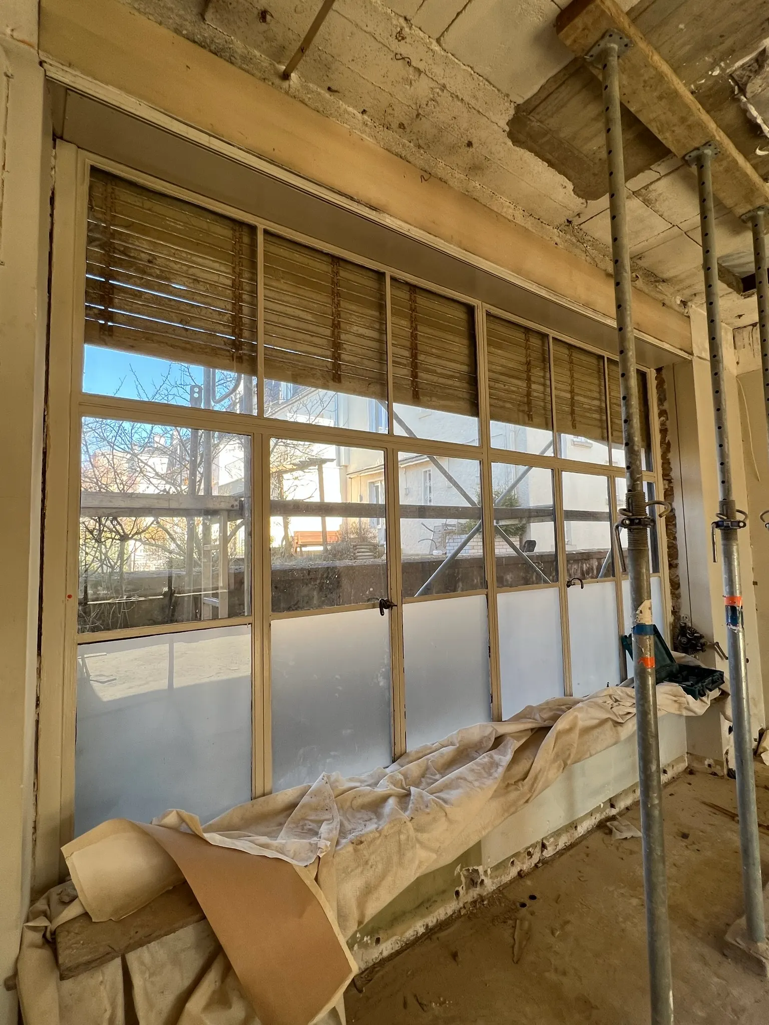 Restauration de vitrail en atelier — restauration vitraux Luxembourg — Vitralux Bradtke (photo 4)