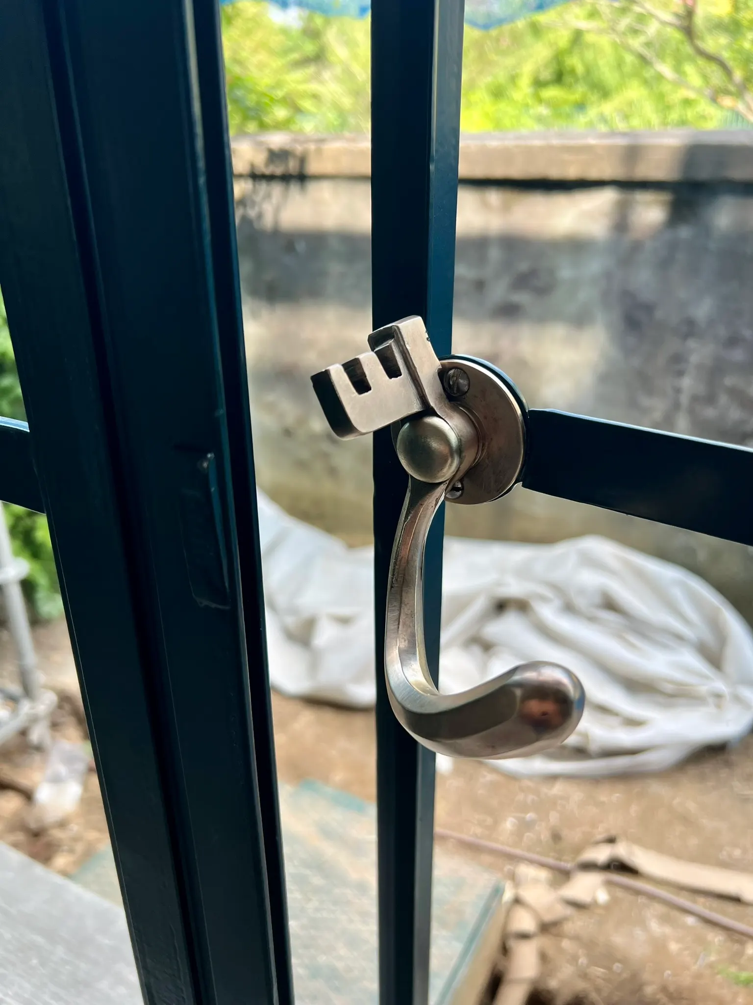 Restauration de vitrail en atelier — restauration vitraux Luxembourg — Vitralux Bradtke (photo 9)