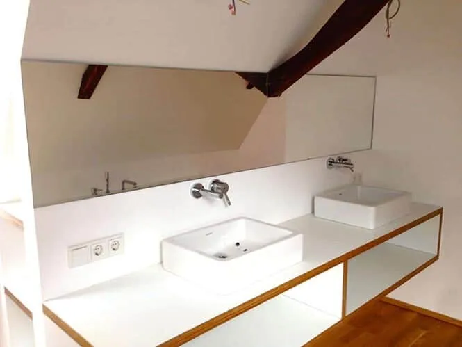 Crédence de salle de bain en verre laqué — revêtement mural en verre sur mesure au Luxembourg — Vitralux Bradtke