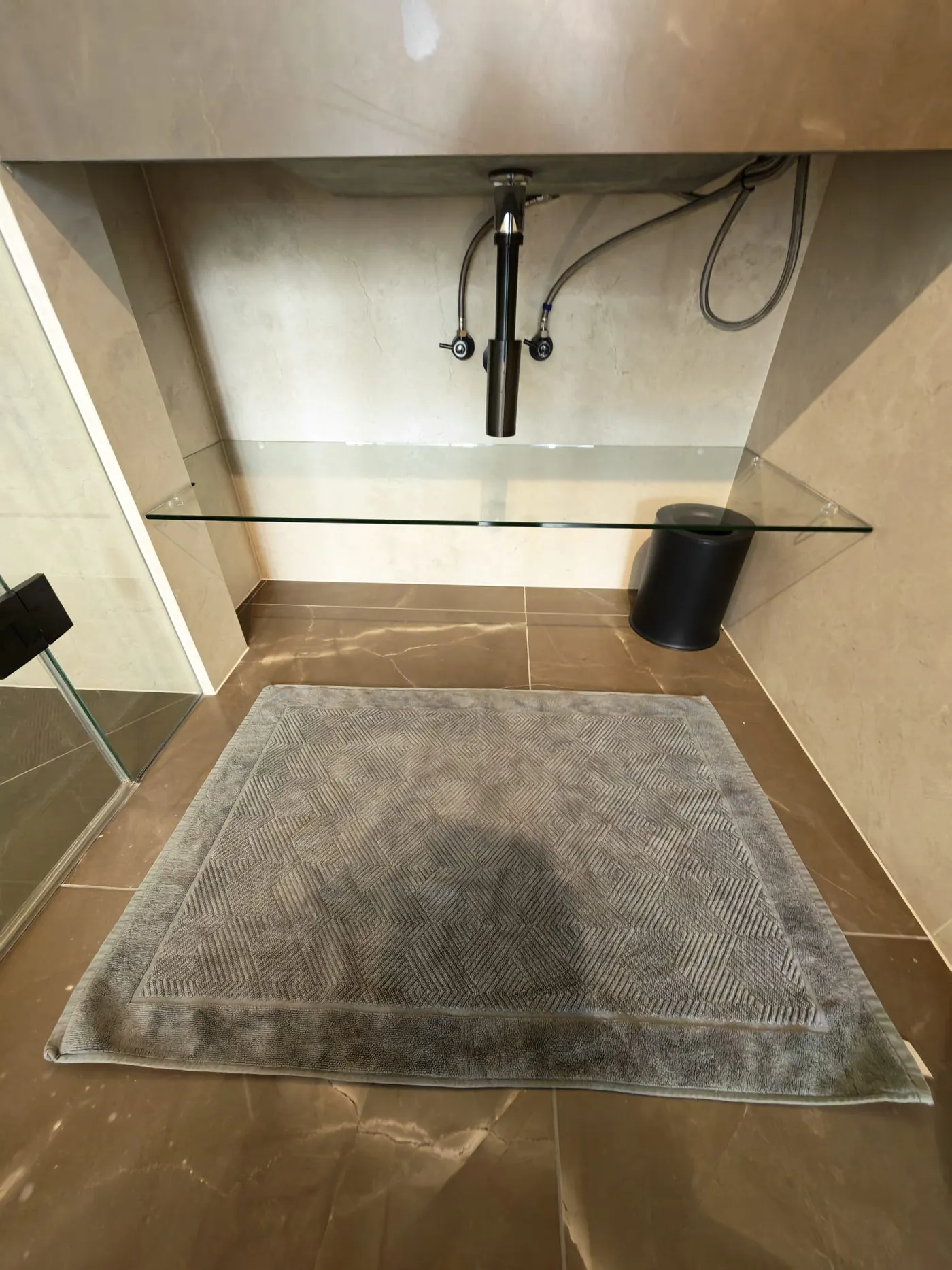 Tablette en verre de salle de bain sur mesure — Vitralux Bradtke Luxembourg
