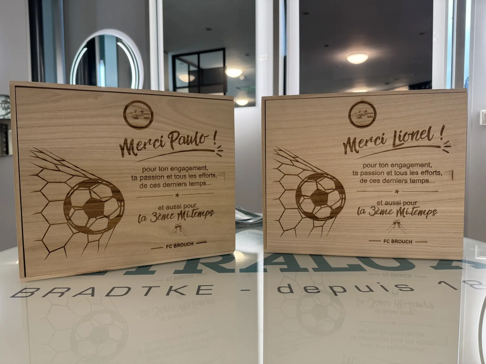 Gravure de précision sur verre en atelier — Gravure verre Luxembourg — Vitralux Bradtke